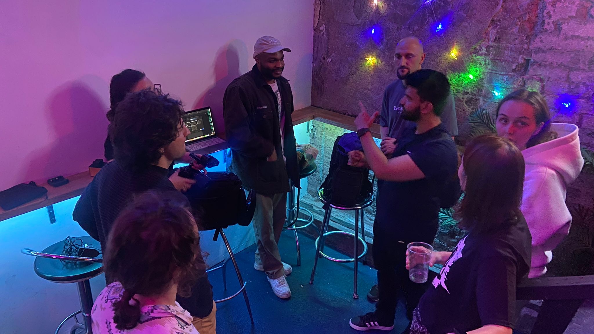 Behind the scenes 2